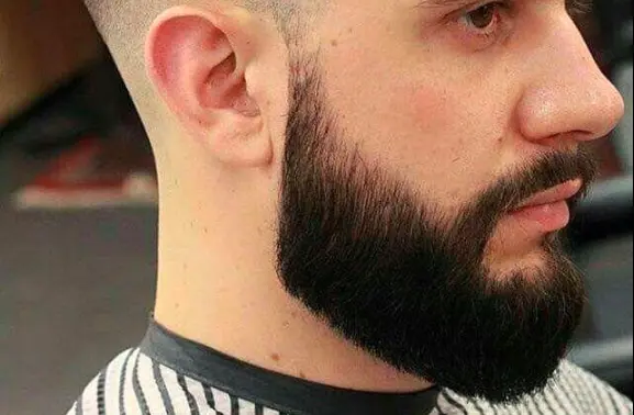Taper Fade with Full Beard
