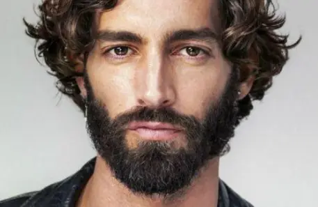Medium Curly Beard